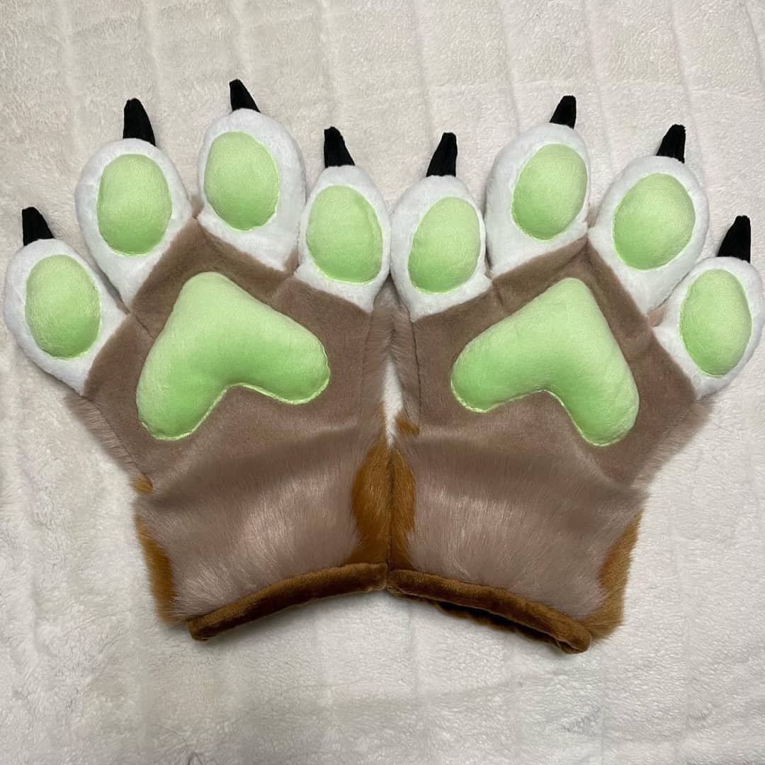 Fursuit hand paws Fursuit hand paws